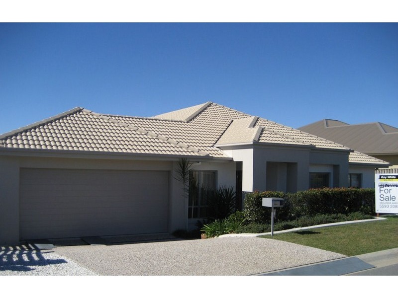 6 Campelles Avenue, Varsity Lakes QLD 4227
