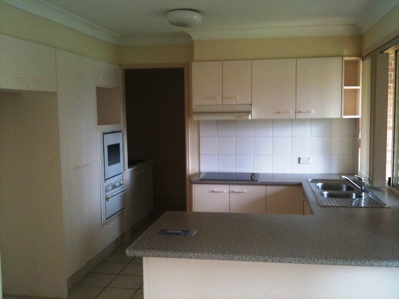 12/2 Cassowary Drive, Burleigh Waters QLD 4220