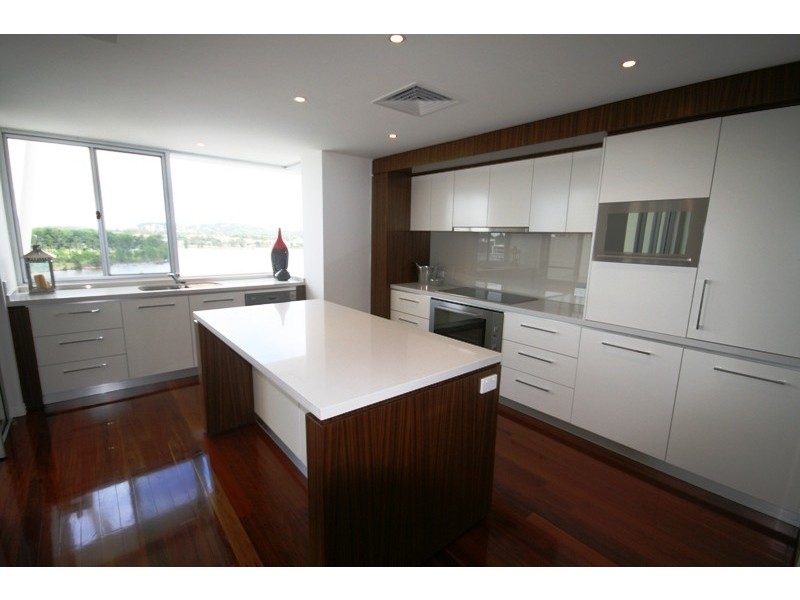 255 Varsity Parade, Varsity Lakes QLD 4227