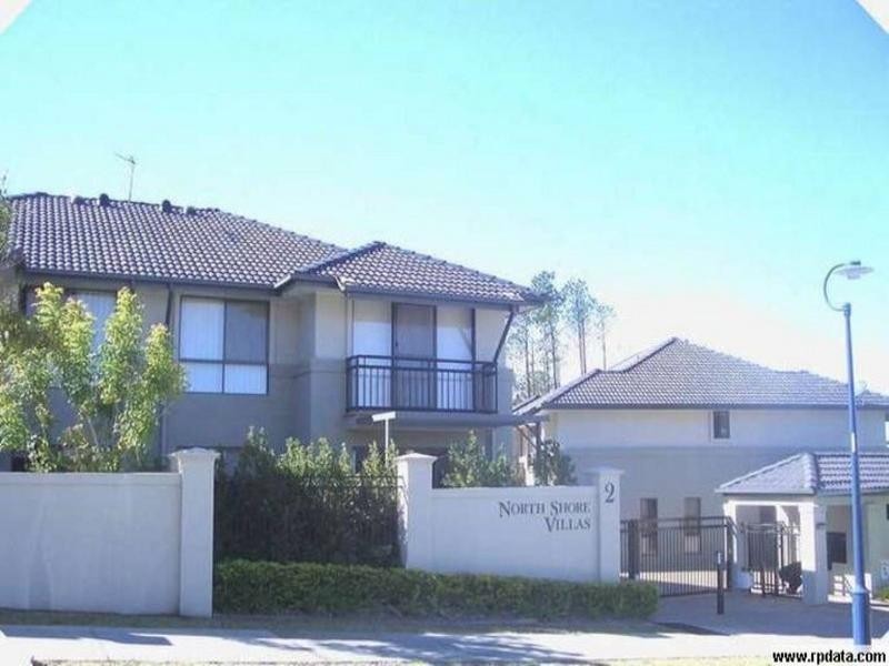 2/2 Northshore Avenue, Varsity Lakes QLD 4227