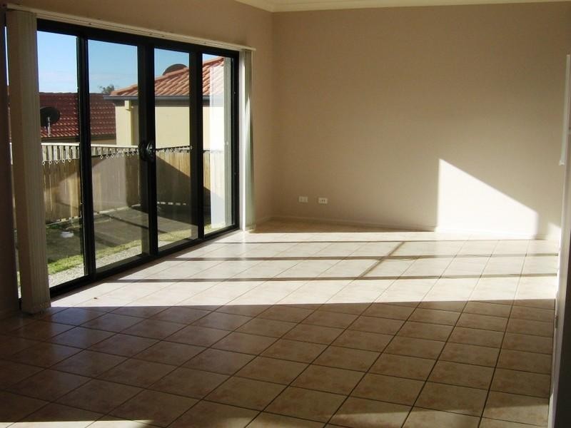 Varsity Lakes QLD 4227