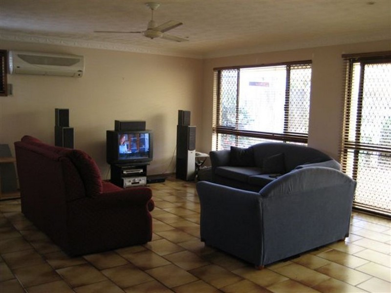 21 Murrumba Drive, Ashmore QLD 4214