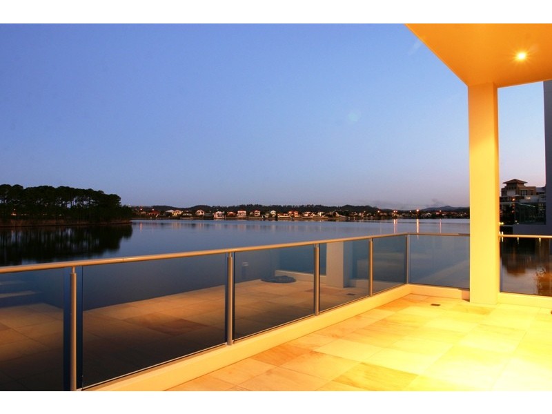 255 Varsity Parade, Varsity Lakes QLD 4227