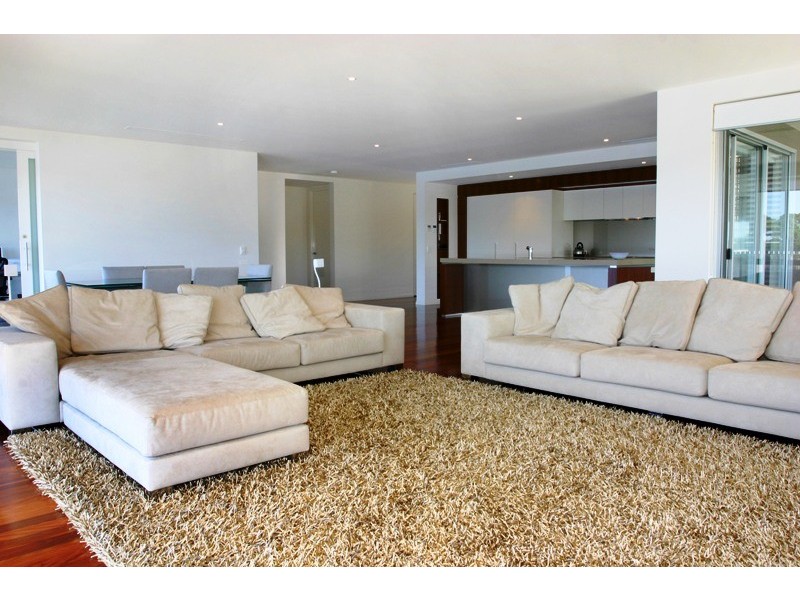 255 Varsity Parade, Varsity Lakes QLD 4227