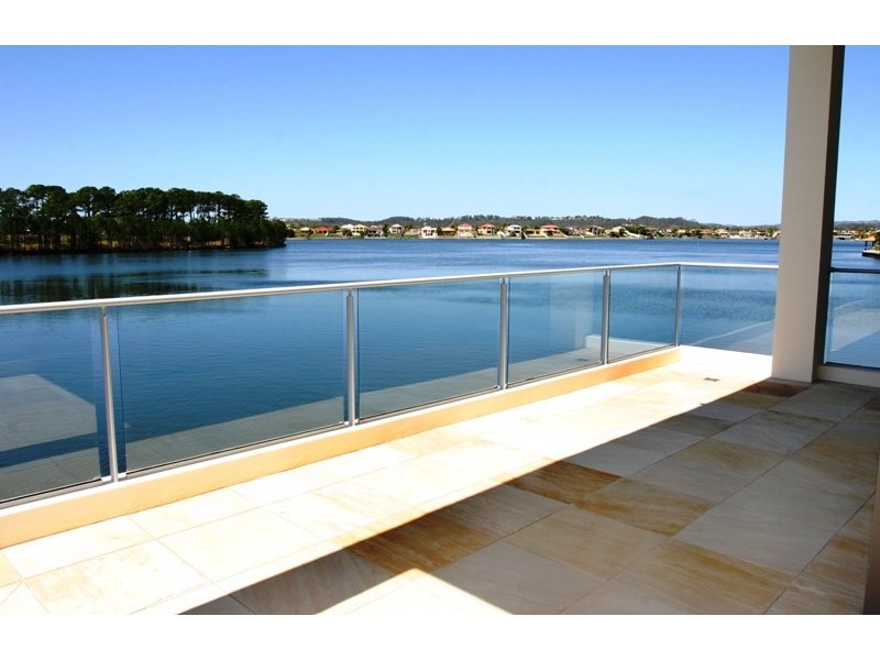 255 Varsity Parade, Varsity Lakes QLD 4227