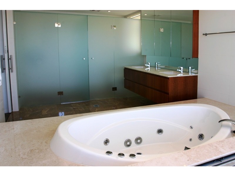 255 Varsity Parade, Varsity Lakes QLD 4227