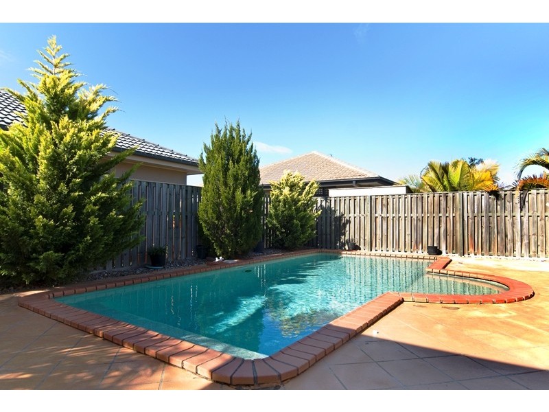 5 Pearwood Lane, Robina QLD 4226