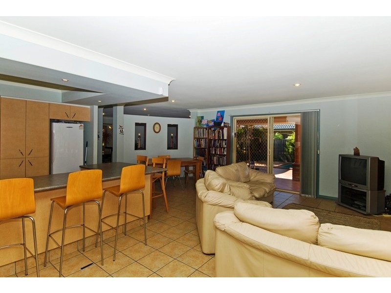 5 Pearwood Lane, Robina QLD 4226