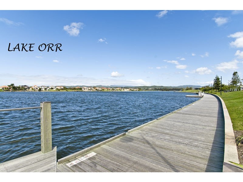 62 Watts Drive, Varsity Lakes QLD 4227