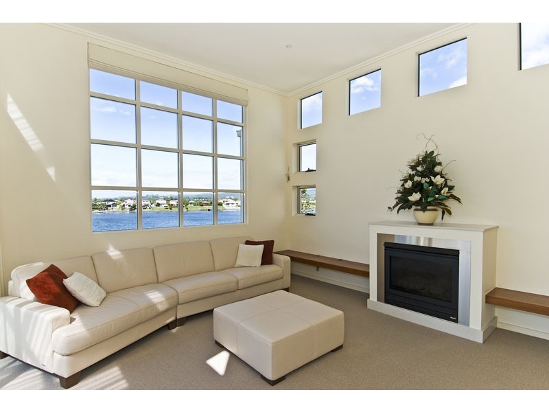 62 Watts Drive, Varsity Lakes QLD 4227