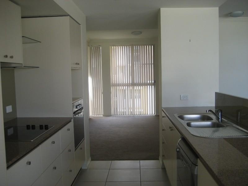 132/251 Varsity Parade, Varsity Lakes QLD 4227