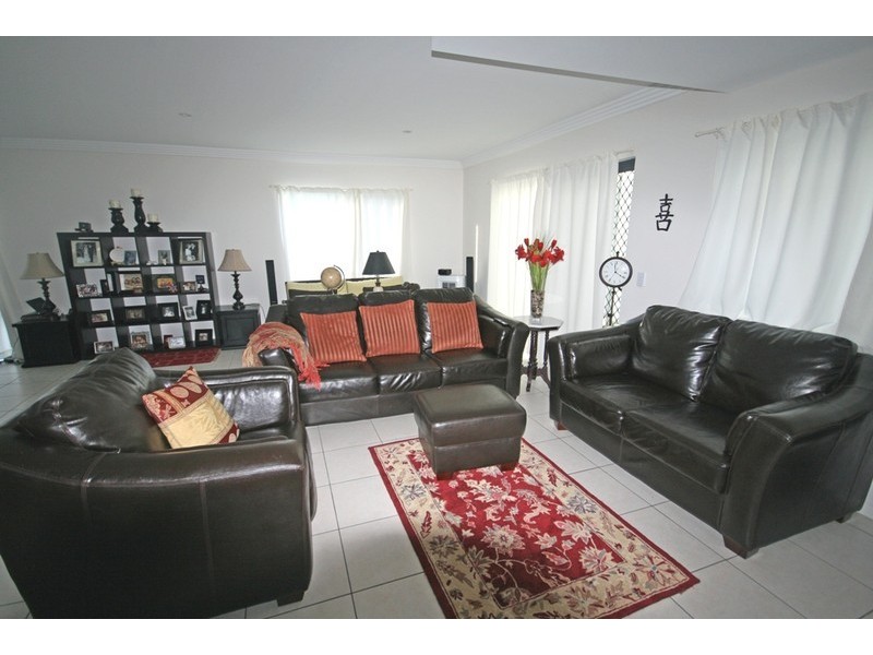 19 Royal Links Drive, Robina QLD 4226