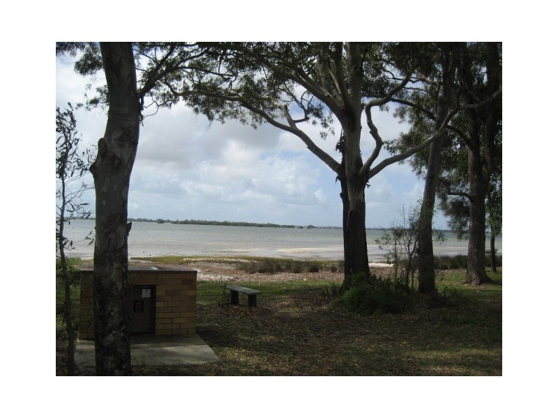 20 Esplanade, Toorbul QLD 4510