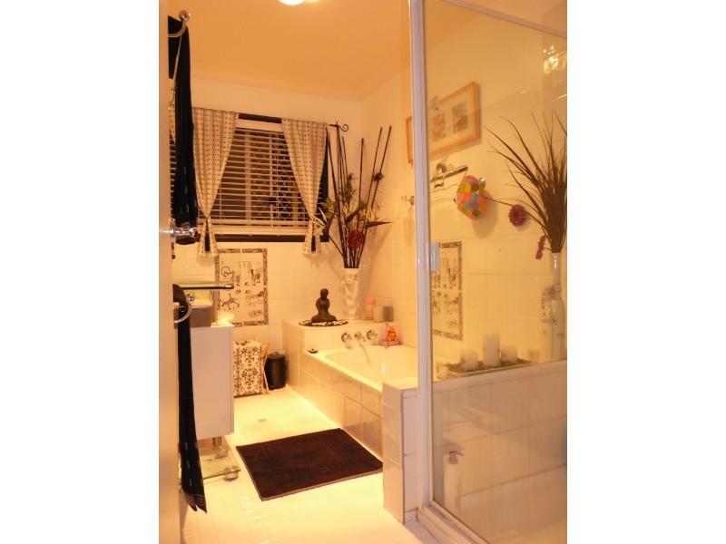 63 Jardine Drive, Springwood QLD 4127