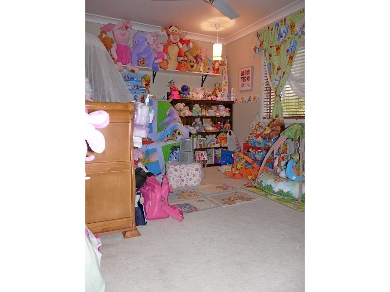 63 Jardine Drive, Springwood QLD 4127