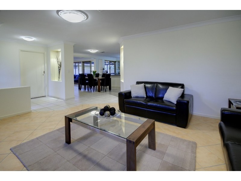 12 Emerald Place, Runcorn QLD 4113