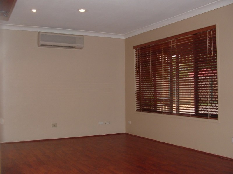 33 Passerine Drive, Rochedale South QLD 4123