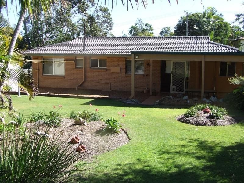 17 Laurinda Crescent, Springwood QLD 4127