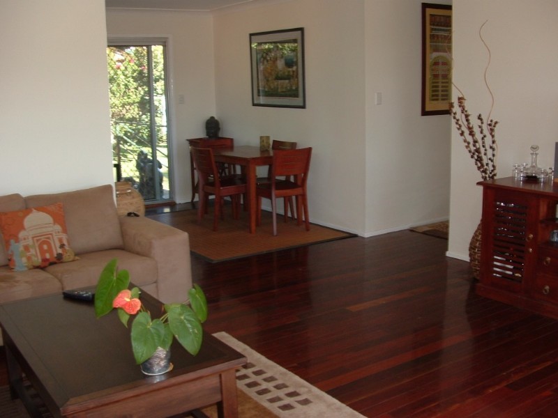 20 Drake Avenue, Springwood QLD 4127