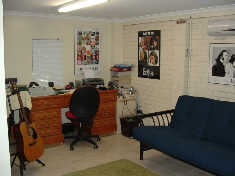 20 Drake Avenue, Springwood QLD 4127