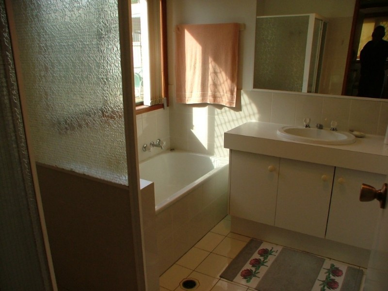 1 Warrandah Street, Rochedale South QLD 4123