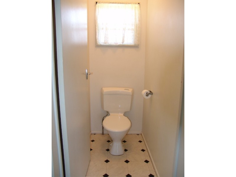 10 Carcoola Street, Kingston QLD 4114