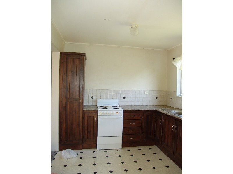 10 Carcoola Street, Kingston QLD 4114