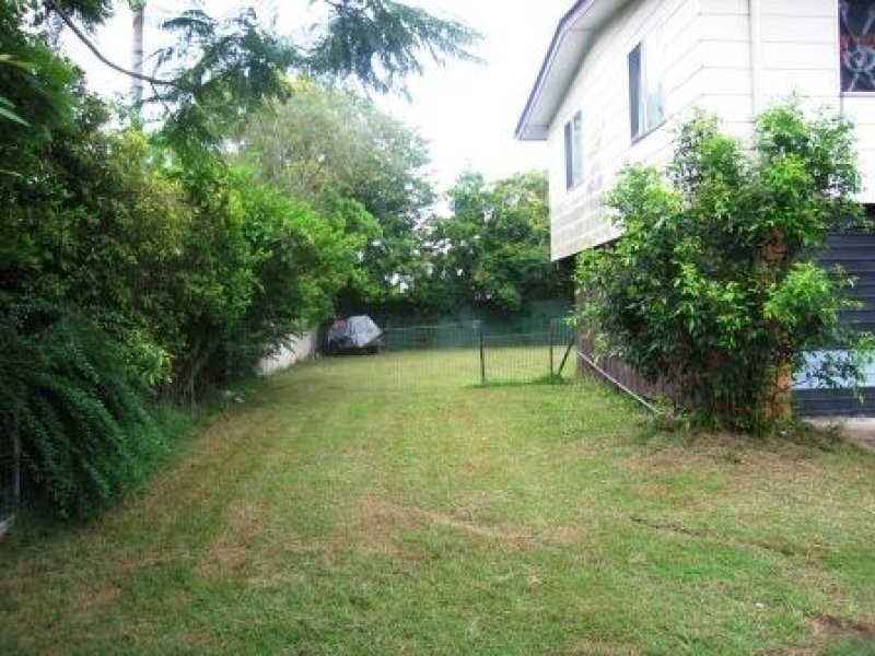 10 Carcoola Street, Kingston QLD 4114