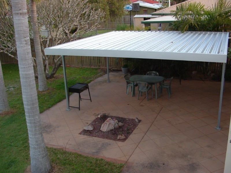 11 Lake Road, Slacks Creek QLD 4127