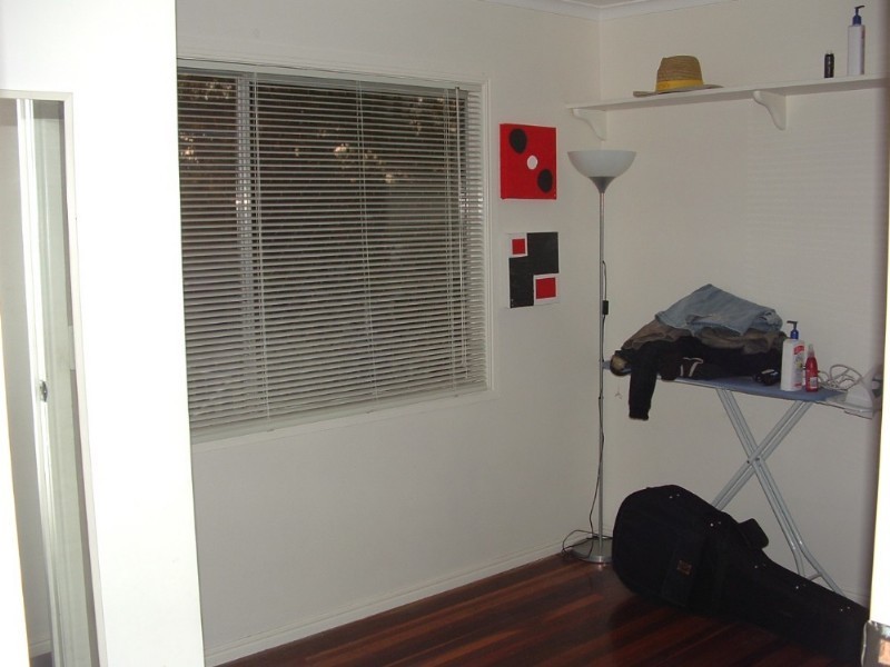 11 Lake Road, Slacks Creek QLD 4127