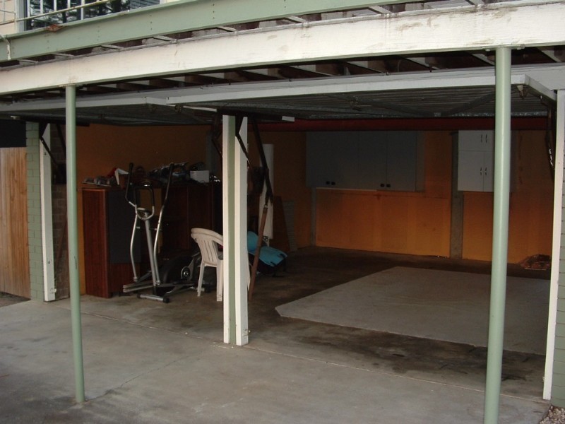 11 Lake Road, Slacks Creek QLD 4127