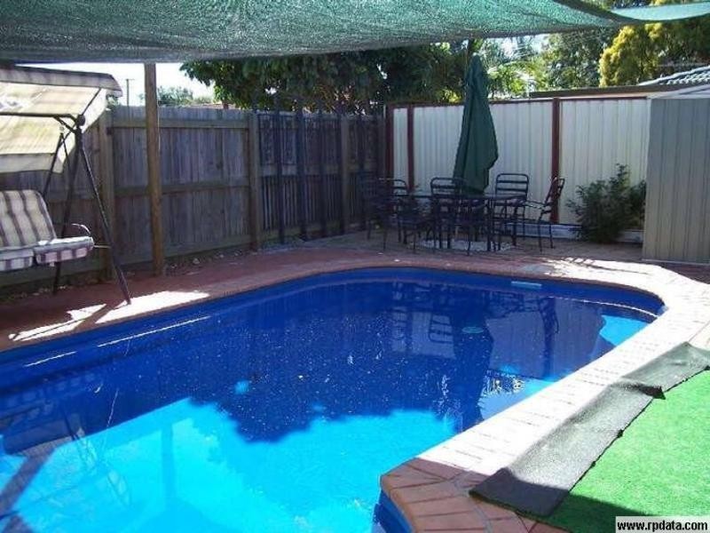 35 Springfield Crescent, Daisy Hill QLD 4127