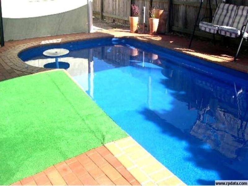 35 Springfield Crescent, Daisy Hill QLD 4127