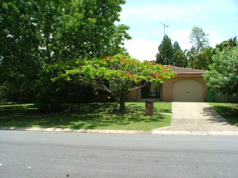 2 Knightsbridge Crescent, Rochedale South QLD 4123