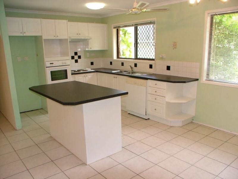 2 Knightsbridge Crescent, Rochedale South QLD 4123