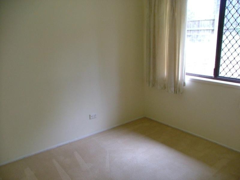 2 Knightsbridge Crescent, Rochedale South QLD 4123