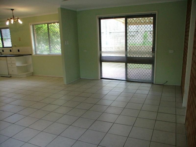 2 Knightsbridge Crescent, Rochedale South QLD 4123