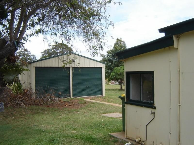 11 Squire Street, Macleay Island QLD 4184