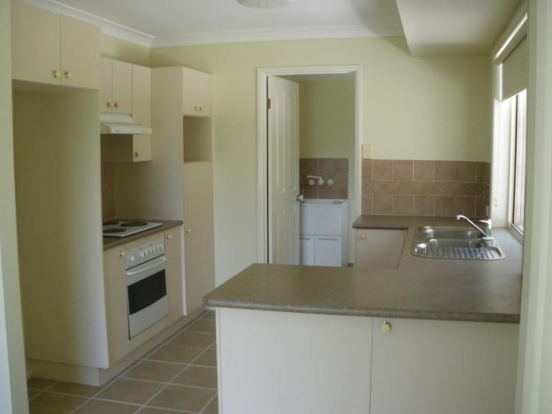 2/2 Sultan Street, Rochedale South QLD 4123