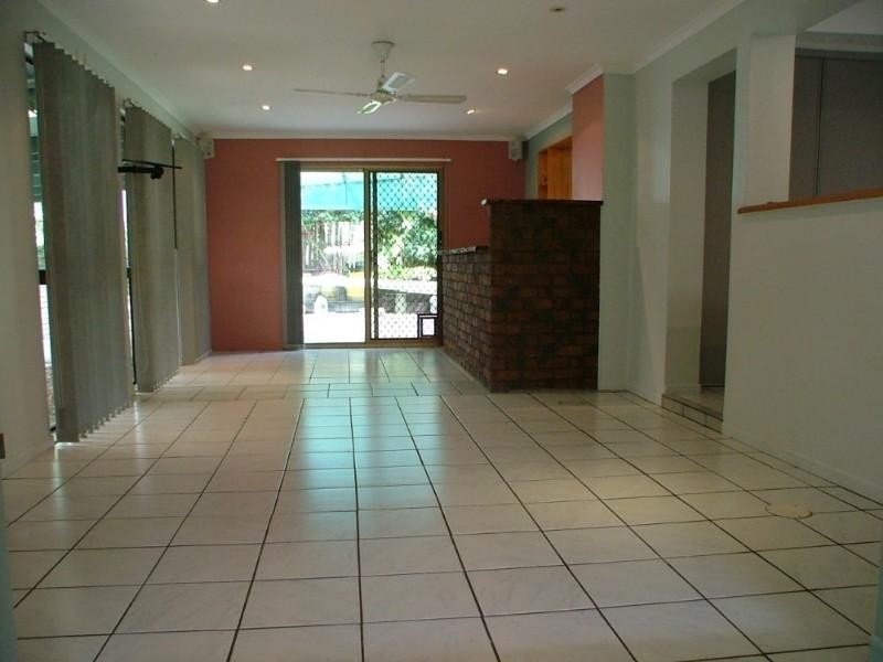 13 Hawdon Crescent, Springwood QLD 4127