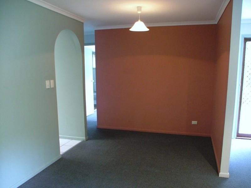 13 Hawdon Crescent, Springwood QLD 4127