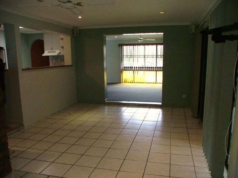 13 Hawdon Crescent, Springwood QLD 4127