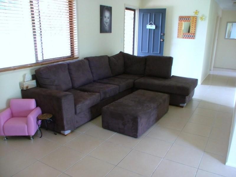 15 Jamberoo Street, Springwood QLD 4127