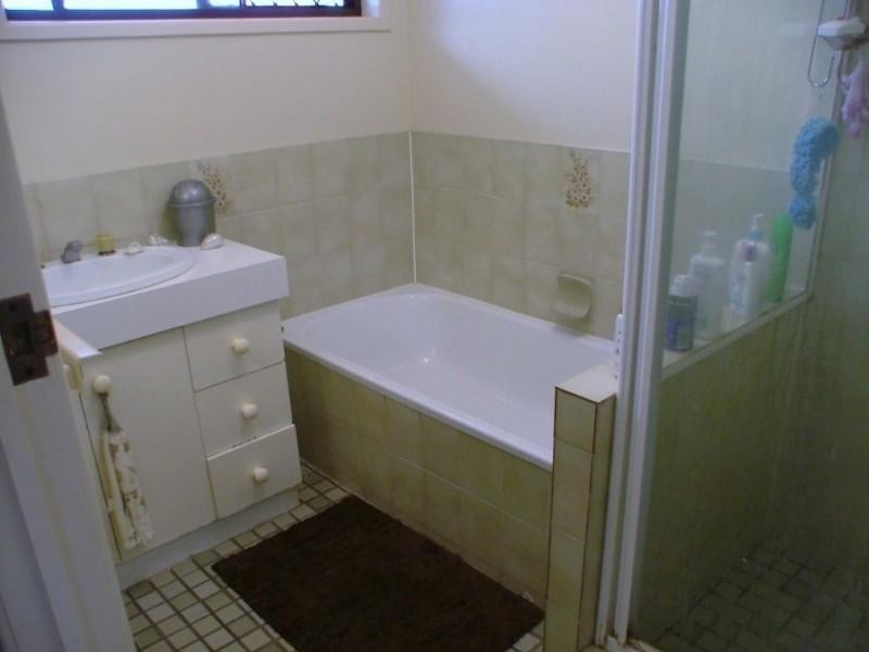 15 Jamberoo Street, Springwood QLD 4127