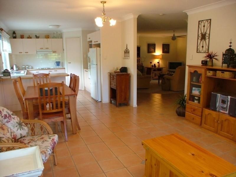 2 Andree Place, Wishart QLD 4122