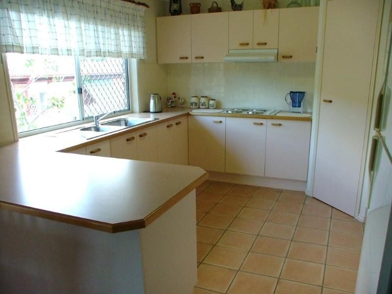 2 Andree Place, Wishart QLD 4122