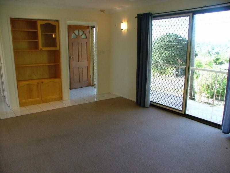 24 Knightsbridge Crescent, Rochedale South QLD 4123