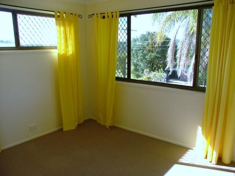 24 Knightsbridge Crescent, Rochedale South QLD 4123