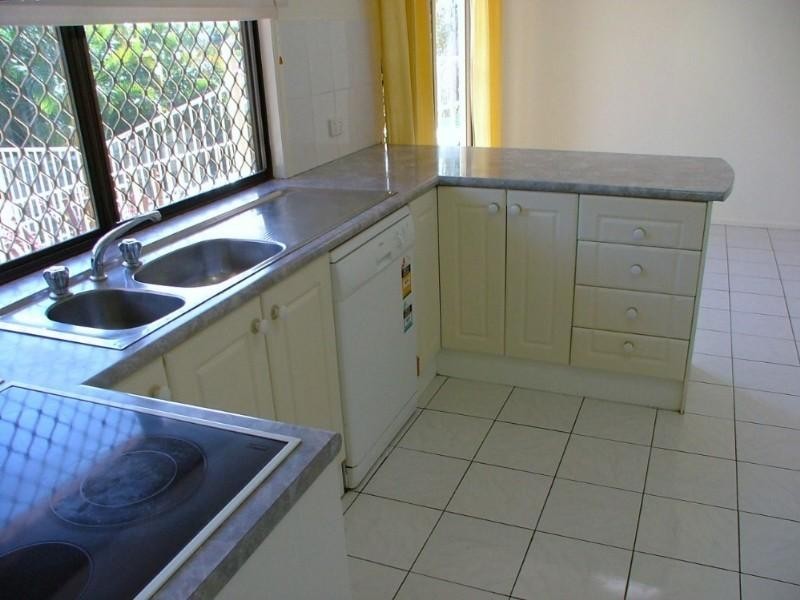 24 Knightsbridge Crescent, Rochedale South QLD 4123