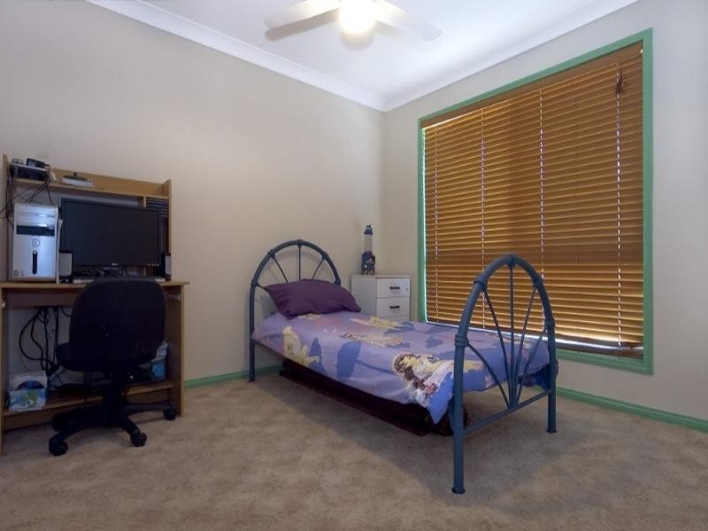 27 Redgum Drive, Regents Park QLD 4118